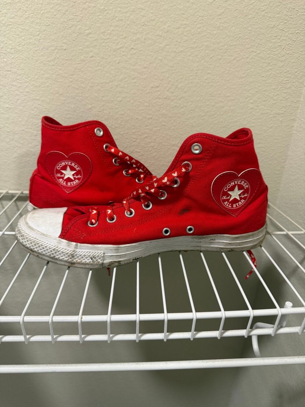 Converse Chuck Taylor Hi, red, heart laces, mens 9.5